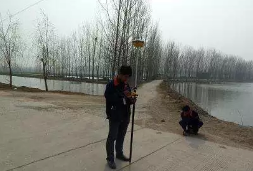 RTK測量我們用網絡/cors還是用電臺？要根據實際情況