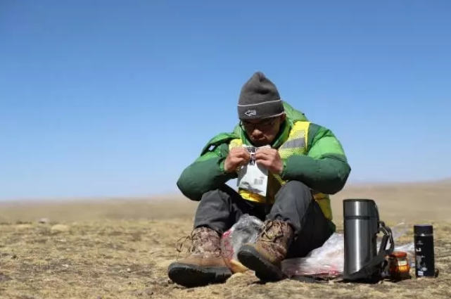 直擊“三調(diào)”：測(cè)繪員腳量青藏高原，“缺氧不缺精神”